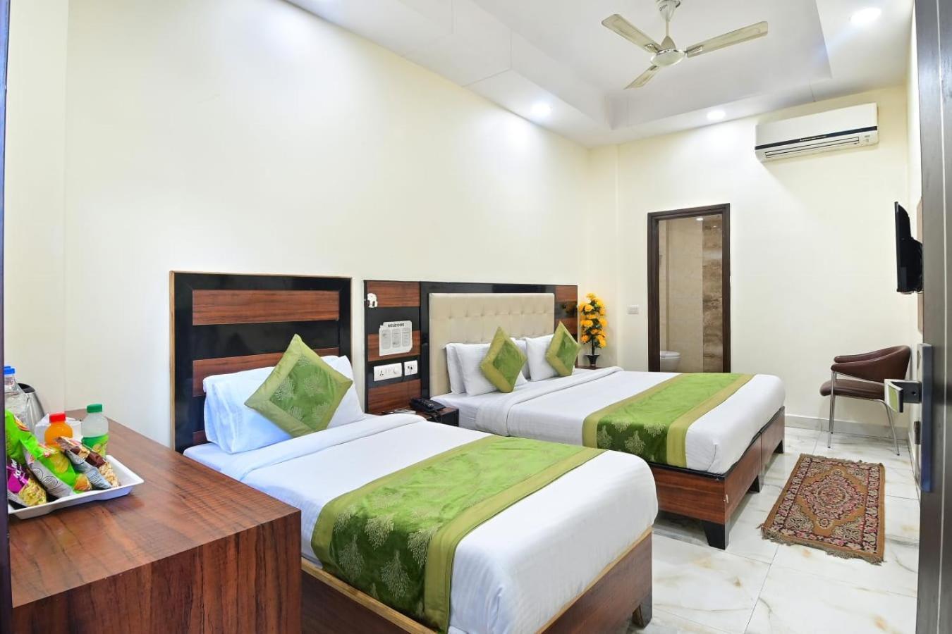 Hotel Emporio View - New Delhi Railway Station - Paharganj Luaran gambar